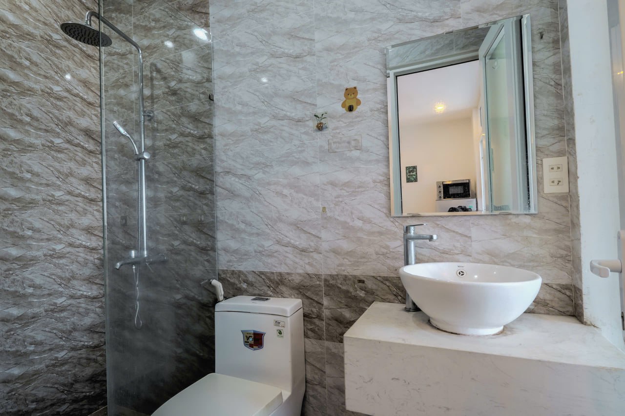 Apartment for rent in Da Nang, Vietnam · My An · 1 room, 1 bath