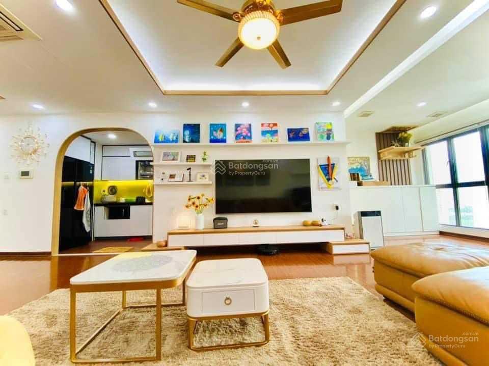Apartment for sale in Hanoi, Vietnam · Sapphire Palace · 3 rooms, 2 baths
