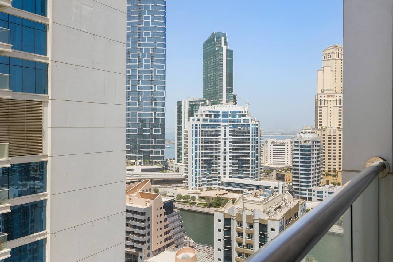 Apartment for rent in Dubai, United Arab Emirates · Marina · 1 room, 1 bath