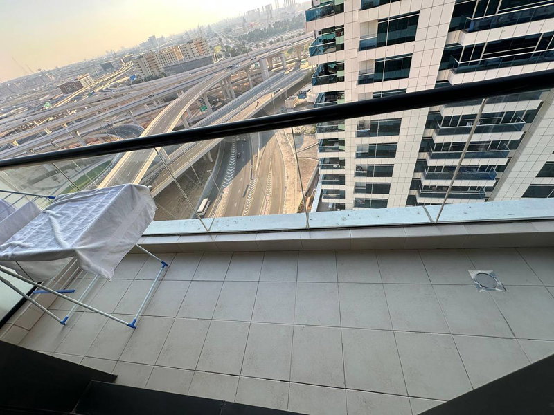 Apartment for rent in Dubai, United Arab Emirates · Escan Tower · 1 room, 1 bath
