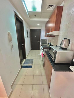 Apartment for rent in Dubai, United Arab Emirates · Escan Tower · 1 room, 1 bath