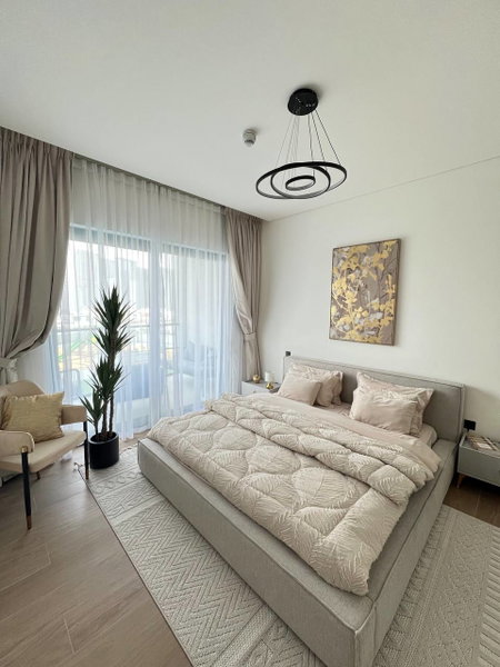 Apartment for rent in Dubai, United Arab Emirates · Great Waves · 1 room, 1 bath