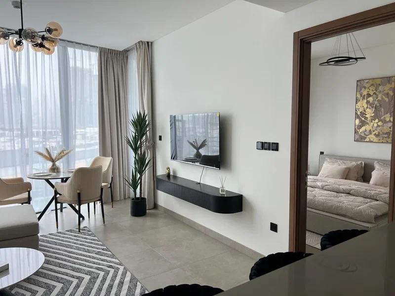 Apartment for rent in Dubai, United Arab Emirates · Great Waves · 1 room, 1 bath
