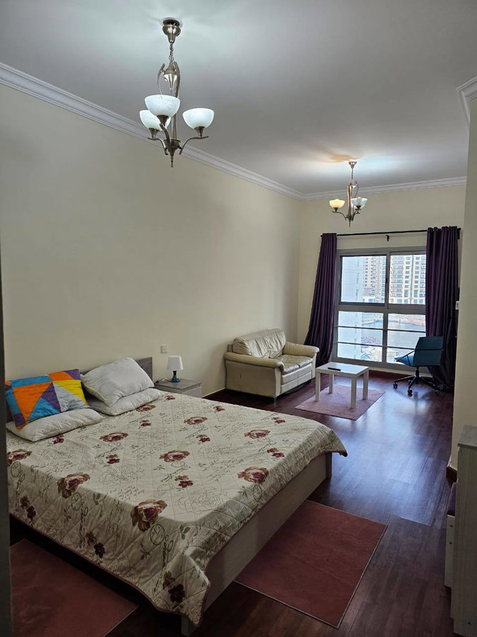 Room for rent in Dubai, United Arab Emirates · 1 room, 1 bath