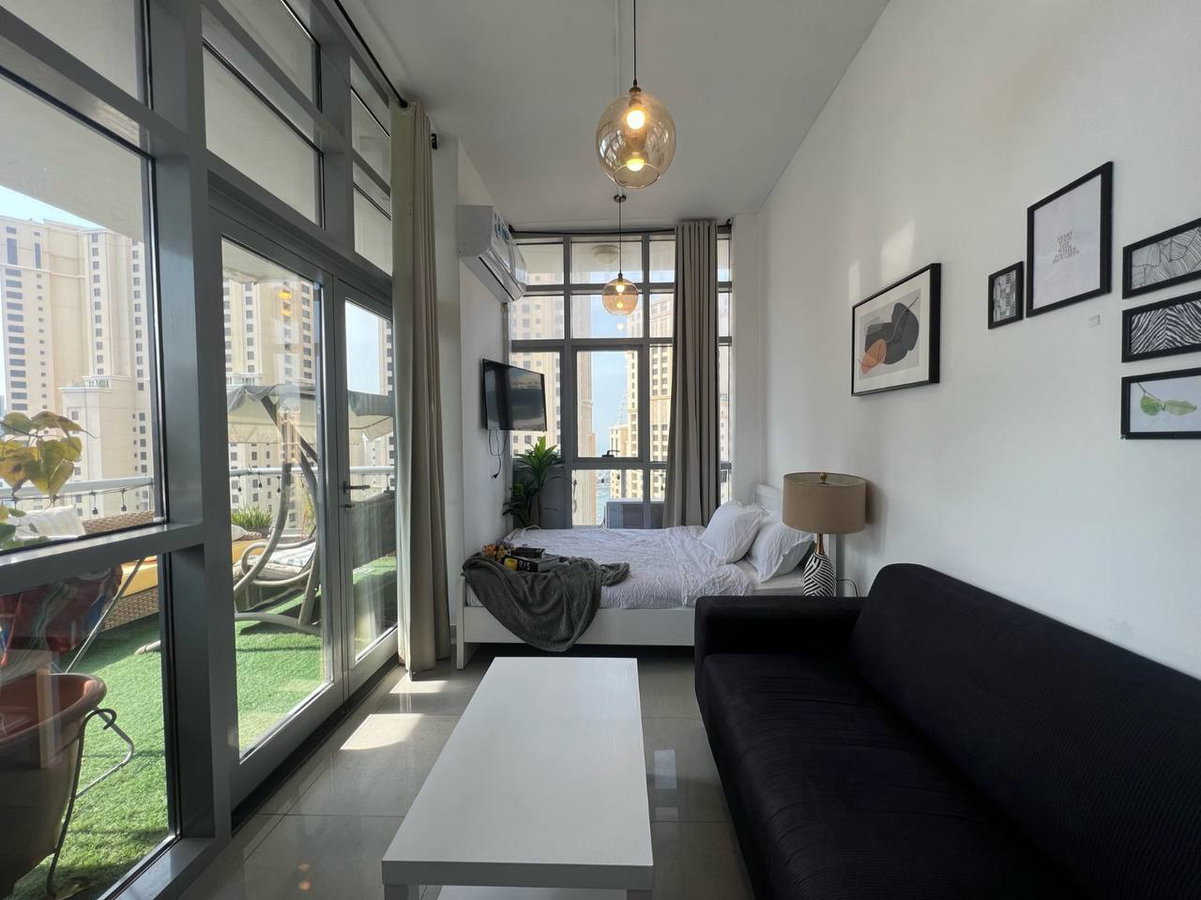 Room for rent in Dubai, United Arab Emirates · Marina · 1 room, 1 bath