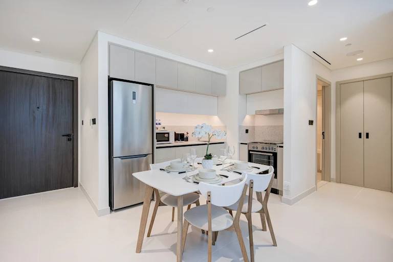 Room for rent in Dubai, United Arab Emirates · Beachfront Marina Vista Tower · 1 room, 1 bath