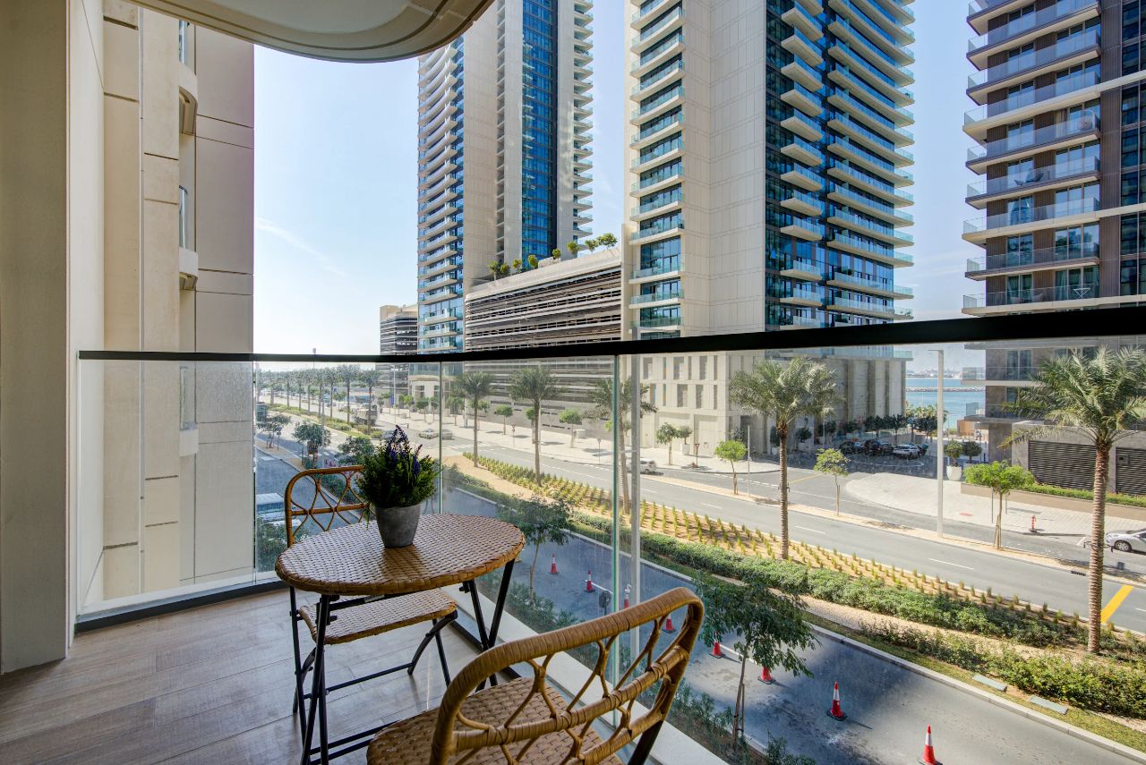 Room for rent in Dubai, United Arab Emirates · Beachfront Marina Vista Tower 2 · 1 room, 1 bath