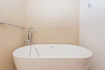 Zimmer zu vermieten in Dubai, Vereinigte Arabische Emirate · 21 a · 3 Zimmer, 1 Bad