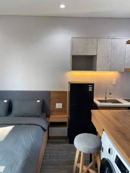 Room for rent in Ho Chi Minh City, Vietnam · District 1 · 1 room, 1 bath