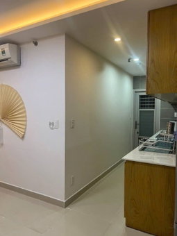 Apartment for rent in Ho Chi Minh City, Vietnam · Scenic Valley · 2 rooms, 1 bath
