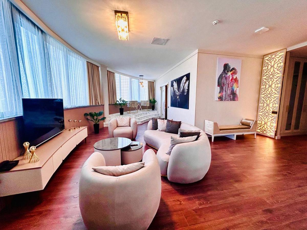 Hotel · Sky Tower Hotel, Batumi
