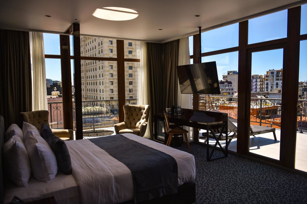 Hotel Monarch, Georgia