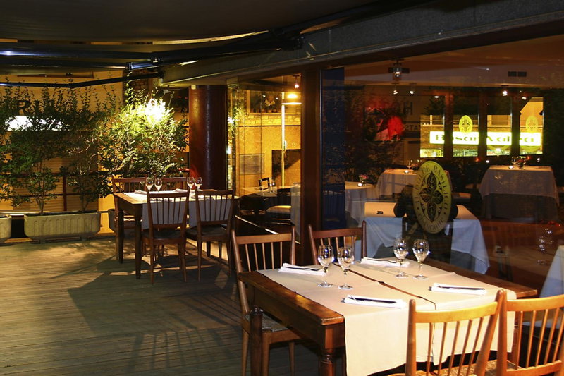 Hotel & Aparthotel Cosmos, Andorra la Vella, Andorra