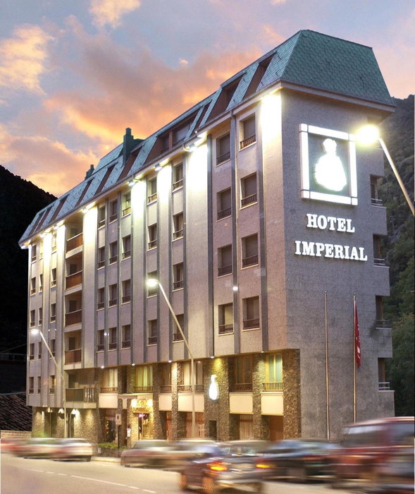 Yomo Imperial, Sant Julià de Lòria, Andorra