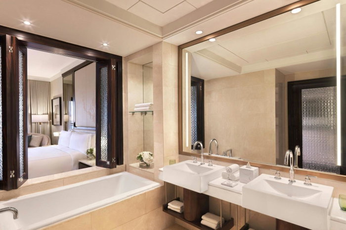 The Ritz-Carlton Abu Dhabi, Grand Canal, Abu Dabi, Emiratos Árabes Unidos