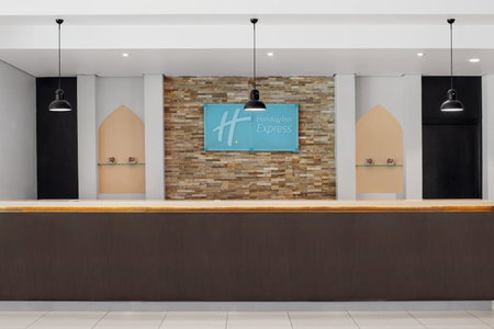 Holiday Inn Express Dubai Internet City by IHG, Дубай, ОАЭ
