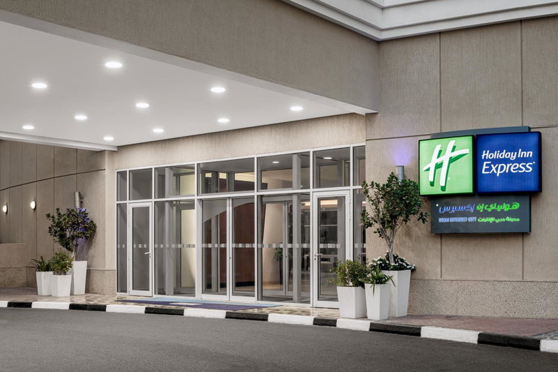 Holiday Inn Express Dubai Internet City by IHG, Дубай, ОАЭ