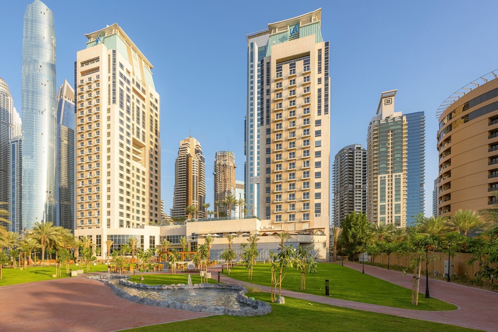 Hotel · Al Habtoor Grand Resort, Autograph Collection®, Dubái