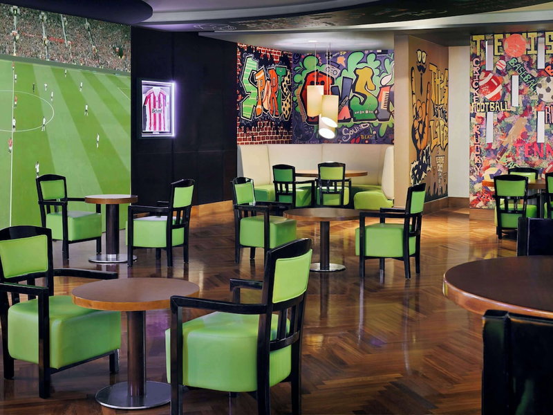 Mövenpick Hotel Jumeirah Beach, Dubái, Emiratos Árabes Unidos