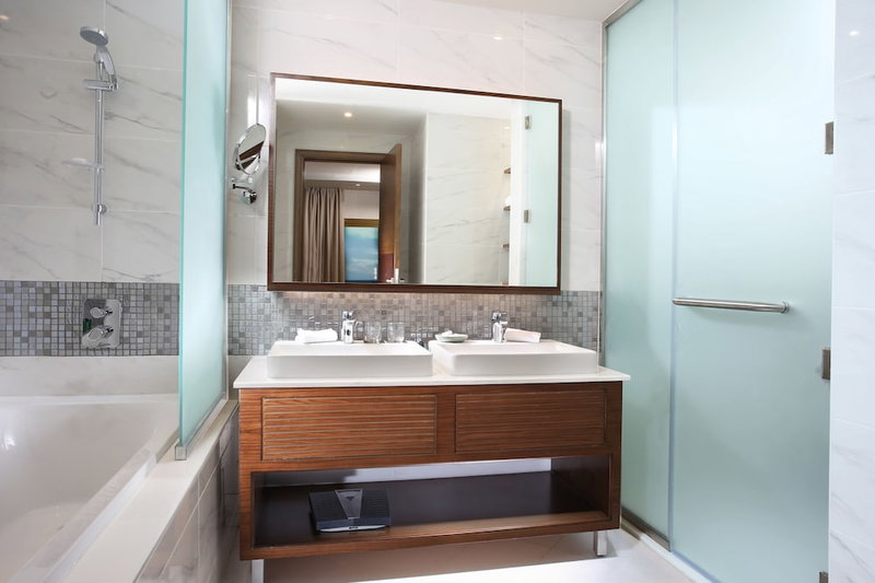 Metropolitan Hotel Dubai, Dubai, United Arab Emirates