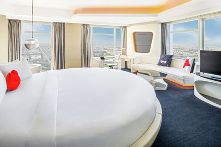 V Hotel Dubai, Curio Collection by Hilton, Dubai, Vereinigte Arabische Emirate