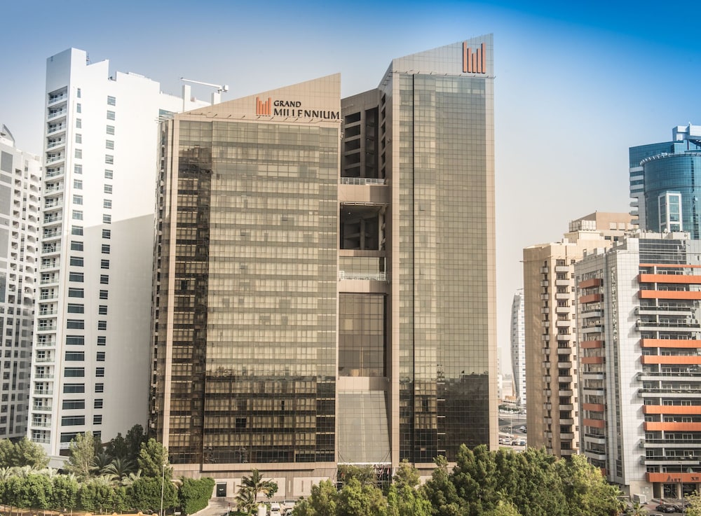 Hotel · Grand Millennium Dubai, Dubai