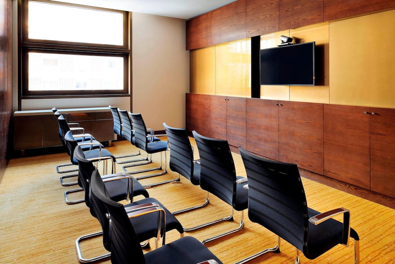 Courtyard by Marriott World Trade Center Abu Dhabi, Абу-Даби, ОАЭ