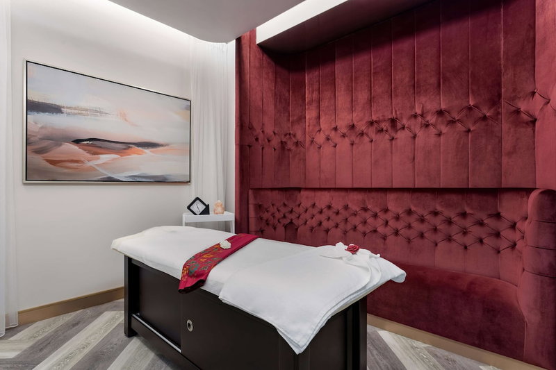 Radisson Dubai Damac Hills, Дубай, ОАЭ