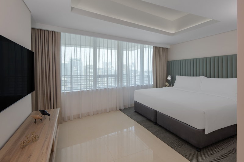 Staybridge Suites Dubai Internet City by IHG, Дубай, ОАЭ