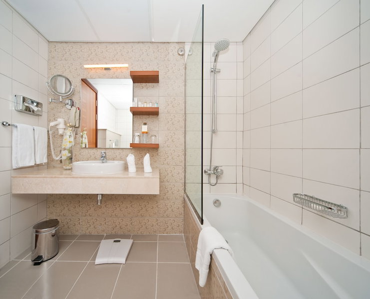 City Seasons Al Hamra Hotel, Abu Dhabi, United Arab Emirates