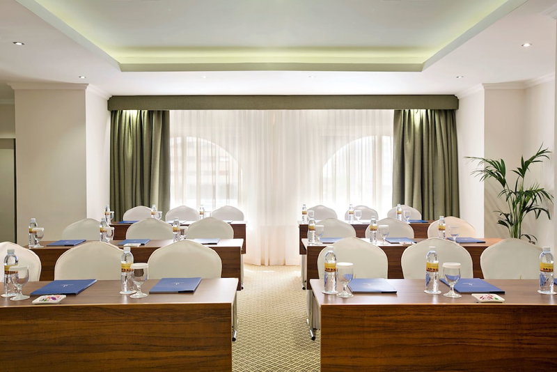City Seasons Al Hamra Hotel, Abu Dhabi, United Arab Emirates