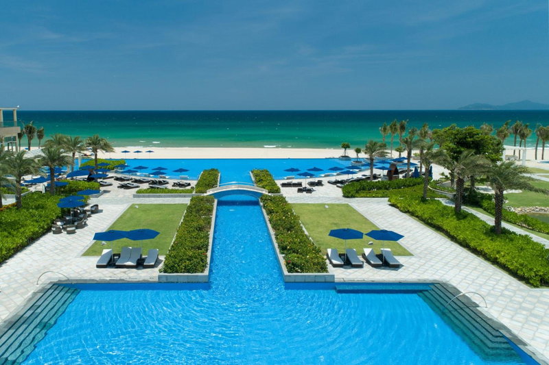 Sheraton Grand Danang Beach Resort & Spa, Da Nang, Vietnam