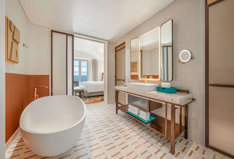 La Festa Phu Quoc, Curio Collection By Hilton, Duong GJong, Việt Nam