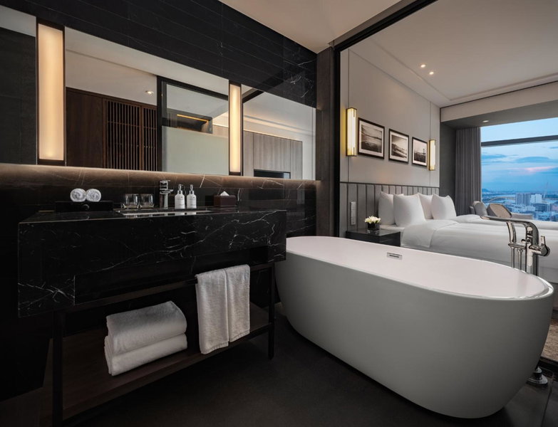 Crowne Plaza Danang City Centre by IHG, Đà Nẵng, Việt Nam
