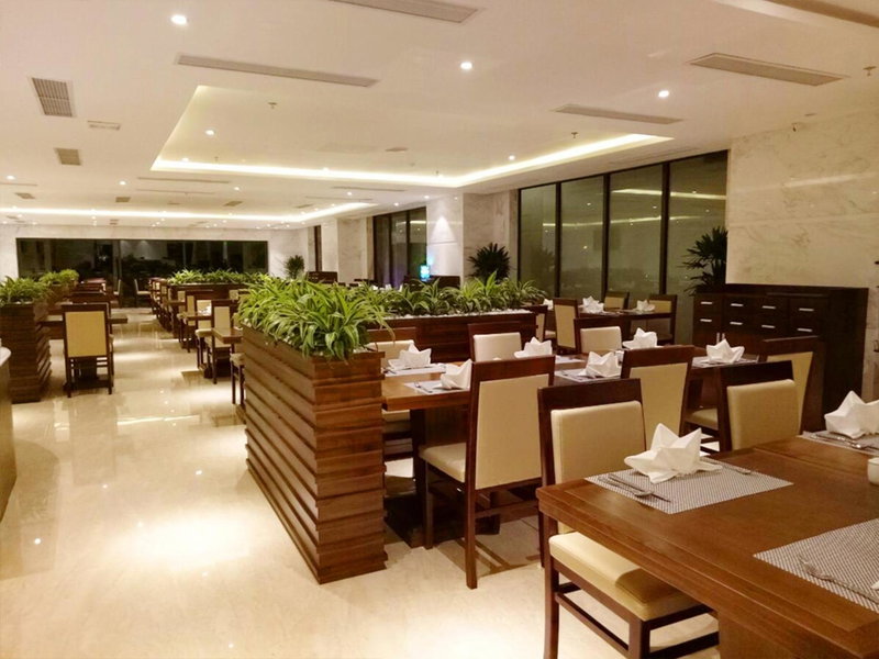 Yarra Ocean Suites Danang, Дананг, Вьетнам