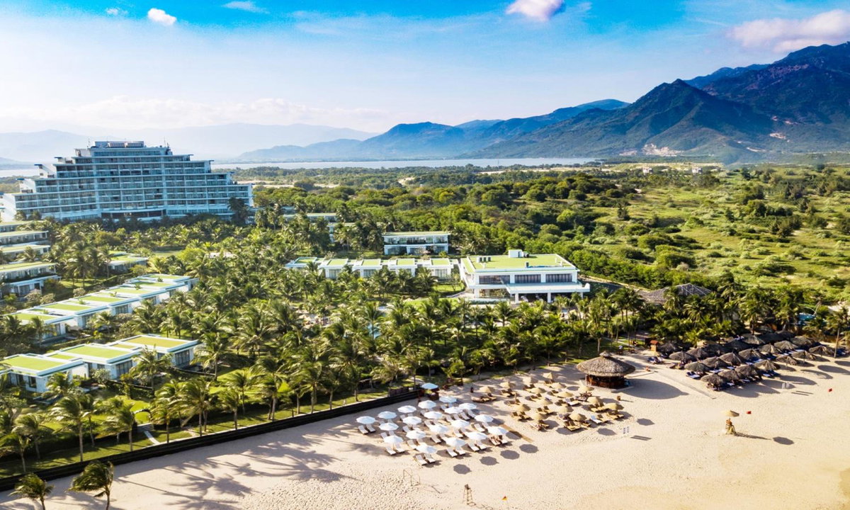 Cam Ranh Riviera Beach Resort & Spa, Vietnam