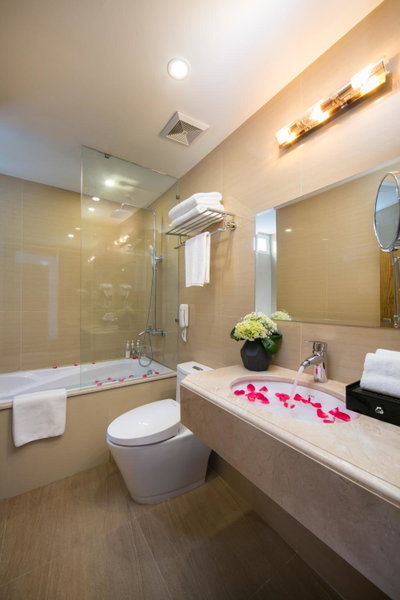Hanoi Paon Hotel Spa & Sky Bar, Hanoi, Vietnam