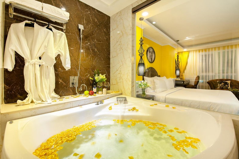 Adora Art Hotel, Хошимин, Вьетнам