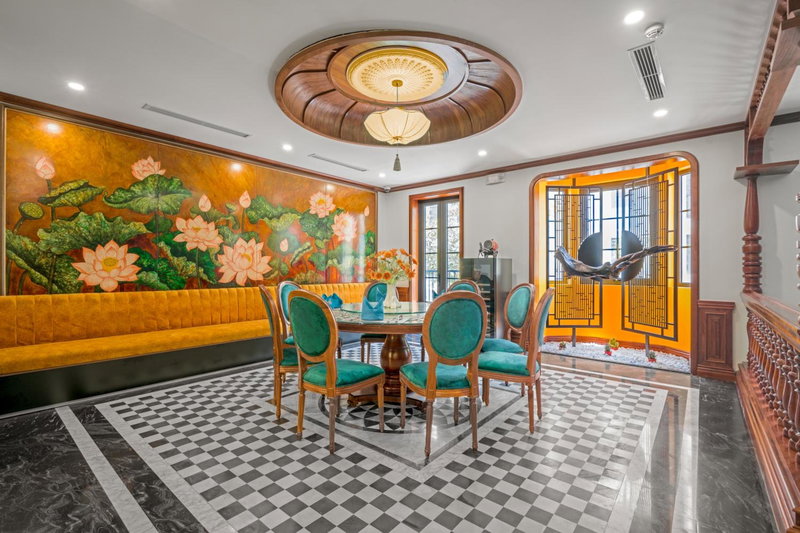 Grand Fleuve Boutique, Ha Long, Vietnam