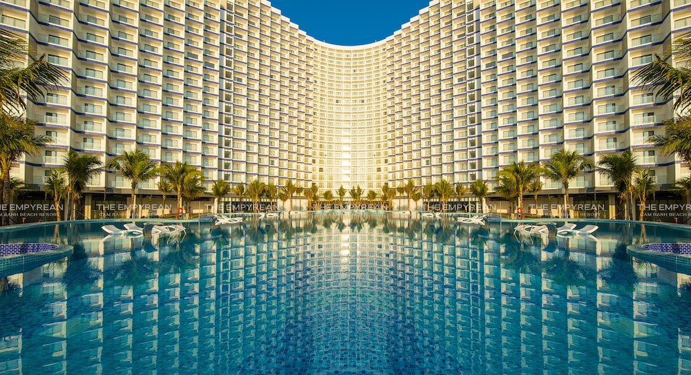 The Empyrean Cam Ranh Beach Resort, Vietnam