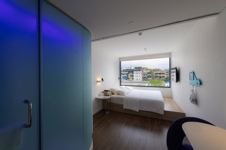 Tru by Hilton Ha Long Hon Gai Centre, Ha Long, Vietnam