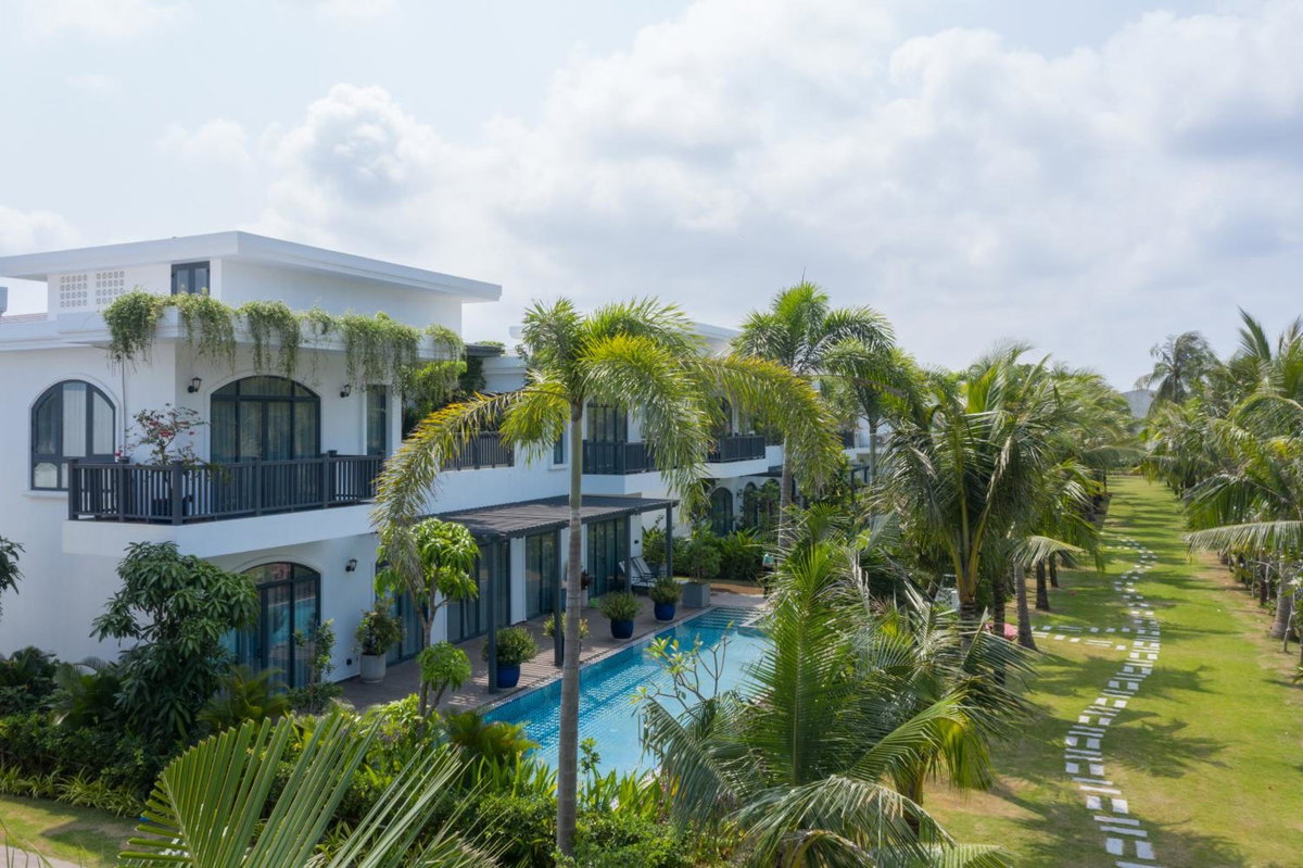 Sunset Sanato Resort & Villas, Vietnam