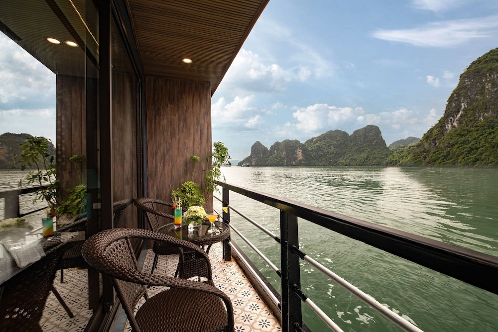 Doris Cruise, Vietnam