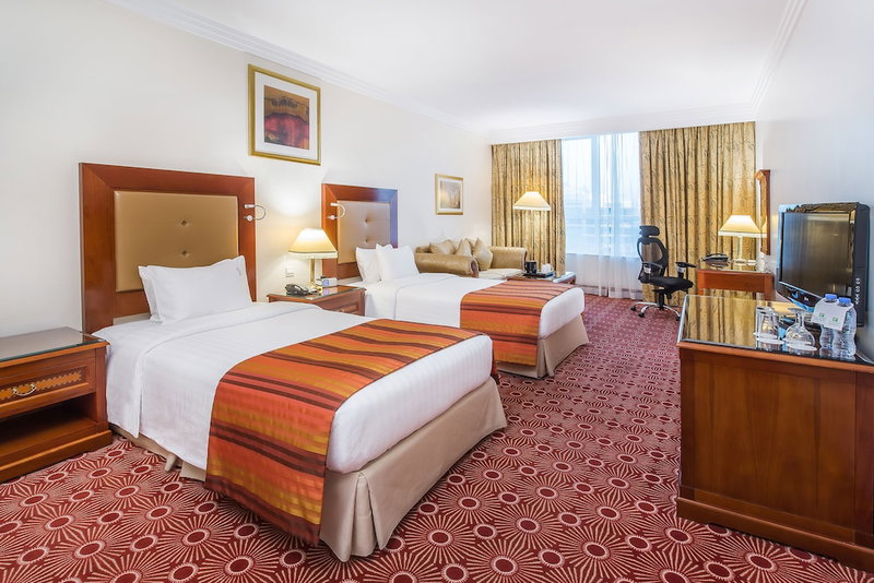 Sunday Hotel Holiday international Dubai, Sharjah, Emiratos Árabes Unidos