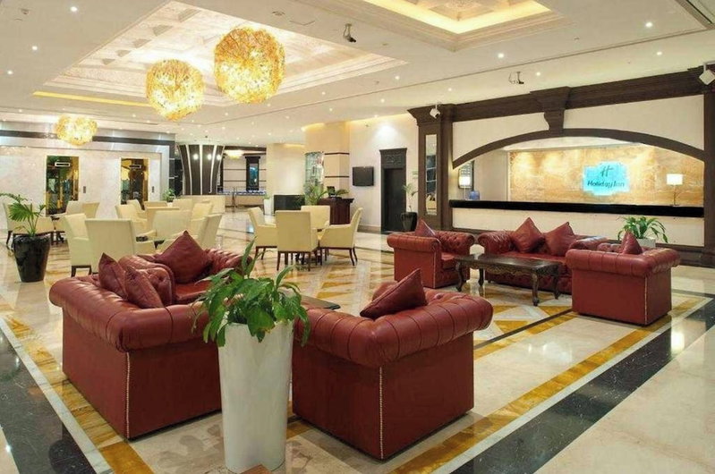 Sunday Hotel Holiday international Dubai, Sharjah, Emiratos Árabes Unidos