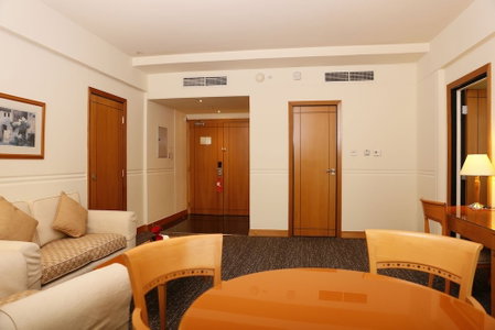 J5 Hotels - Port Saeed, Шарджа, ОАЭ