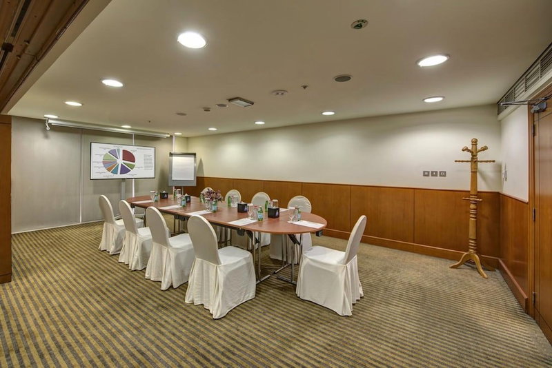 J5 Hotels - Port Saeed, Шарджа, ОАЭ