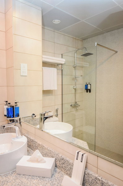 VOGO Grand Hotel formerly Best Western Plus Academic City, Dubai, United Arab Emirates