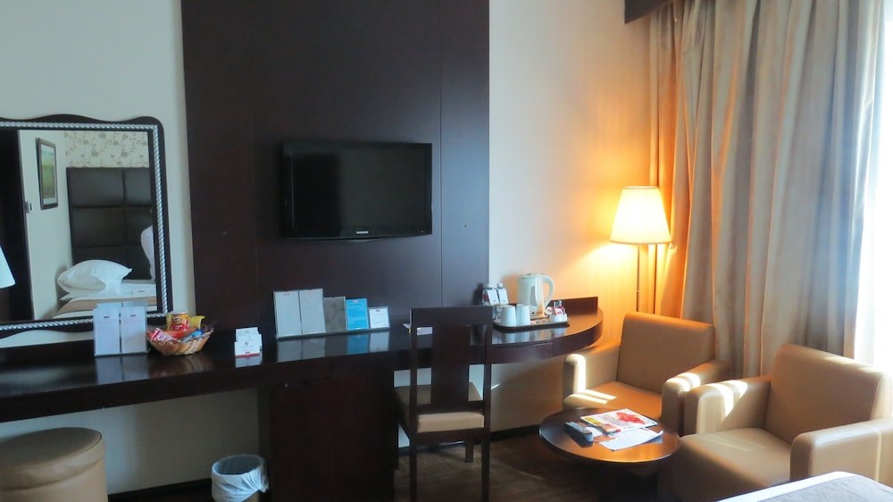 THE PARK HOTEL Formerly Al Jawhara Gardens, United Arab Emirates
