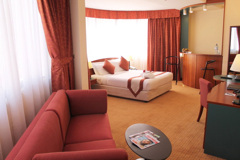 Al Diar Dana Hotel, Abu Dabi, Emiratos Árabes Unidos